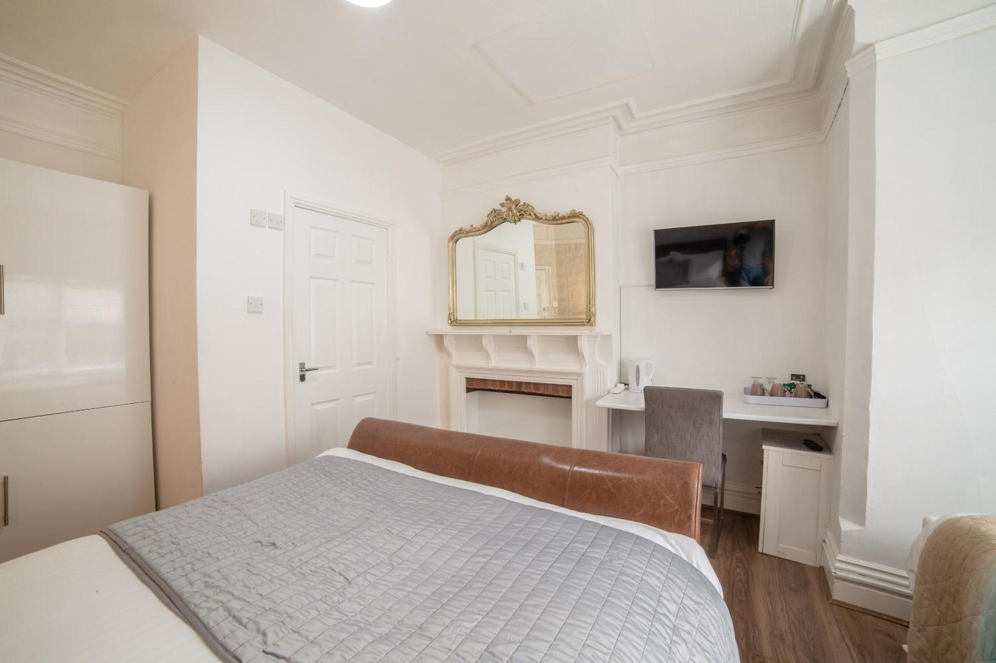 Oyo Lonsdale Hotel 3*